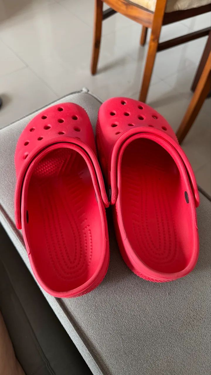 Crocs Vermelho 34 - Foto 4