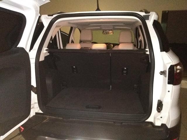 Vendo Ecosport 18/19 titanium 2.0, chave presencial, teto solar, c/estepe, top de tudo - Foto 2