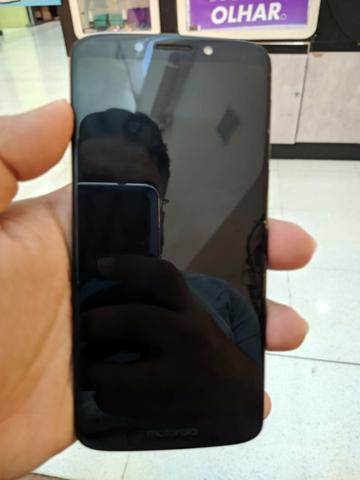 Venda esta semi novo ele é de vidro não está quebrado em nenhum ligar só alguns detalhes - Foto 2