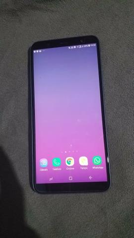 Vende-secelular sansung j8 celular sansung j8 semi novo com 4 meses de uso . 2 chips
