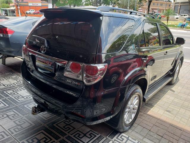Toyota SW4 SRV 3.0 4X4 2013/2013 Preta - Foto 6