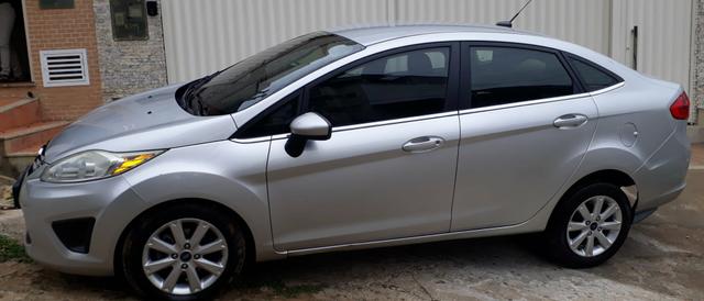 Ford/New Fiesta sedan