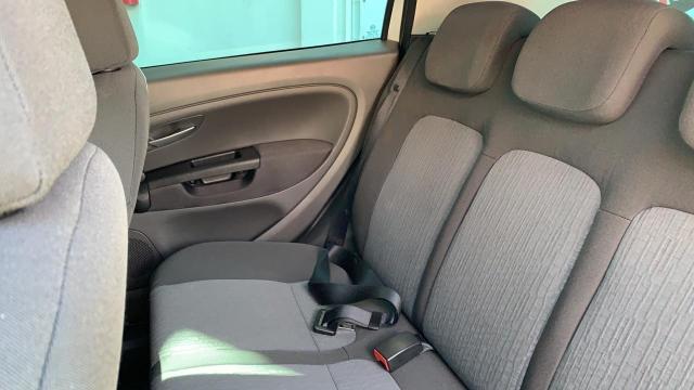 Fiat Punto ESSENCE 1.6 FLEX 4P - Foto 10