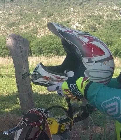 Capacete de trilha ASW Fibra de Carbono
