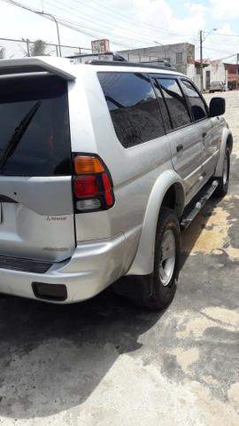 Pajero Sport GLS - Foto 2