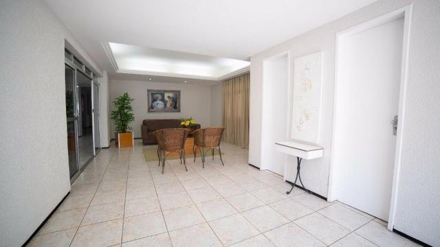 Vende-se Apartamento no Bairro Cocó Próximo Center Box - Foto 9