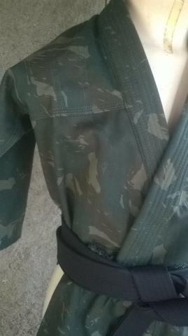 Kimonos Camuflado Tamanhos M 1,M 2 ,M3,M 4 Produtos novos e embalados liquidação - Foto 3