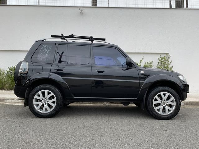 Mitsubishi Pajero TR4 2011 Auto 4x4 Preta