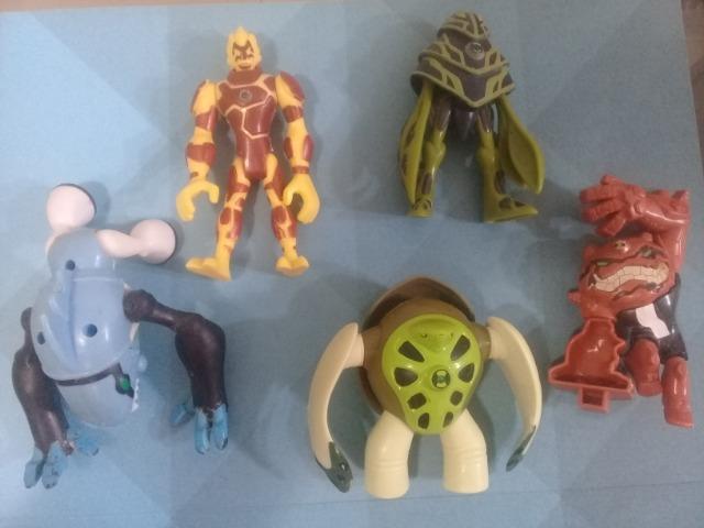 Bonecos do Ben 10 - Foto 5