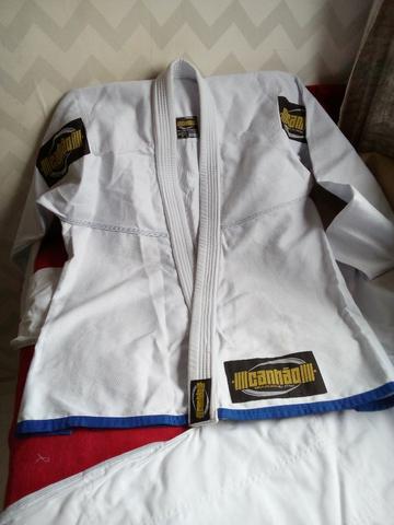 Kimono Jiu Jitsu Canhão Branco A2 Novo, Trançado Leve Para Treino e Competição! - Foto 2
