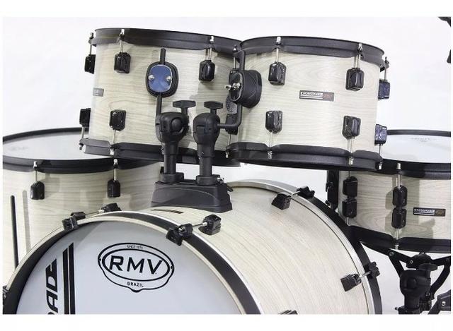 Bateria Rmv Cross Road Bianco 3 Tons SuperNova + Pratos + Cajon + 3 estantes extras - Foto 3