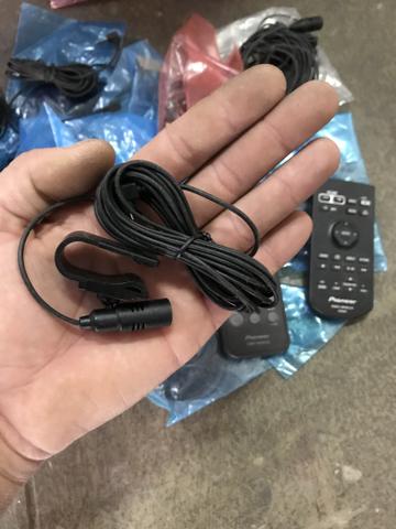 Vendo controle e microfone de dvd ou toca Cd - Foto 2