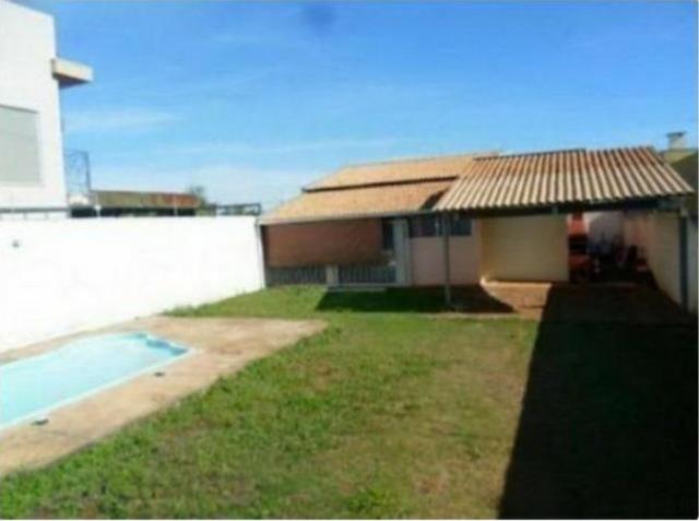 Casa com piscina e 2 quartos JD Ipes