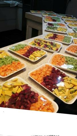 Faça suas encomendas legumes fresquinhos vc pode escolhrr atê 3 tipos em uma unica bandeja