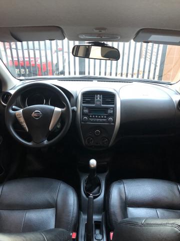 Nissan versa 1.6 SL. 2016 - Foto 4