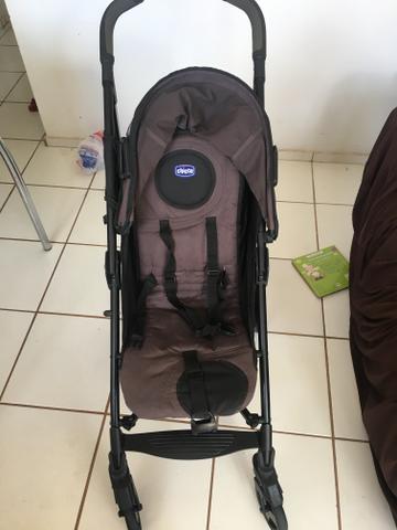 Vendo carrinho de bebê Chicco lite way - Foto 2