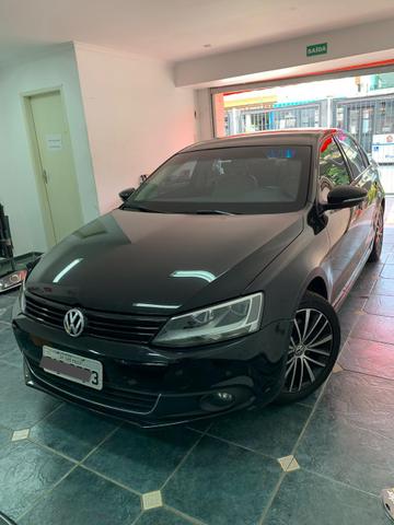 Volkswagen Jetta - Foto 2