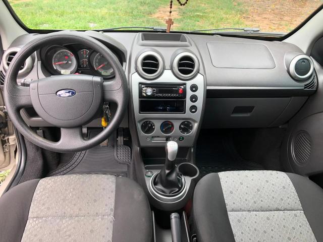 Ford Fiesta 2012/2013 - Foto 2