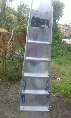 Vendo esa escada 280 pra vender logo - Foto 2
