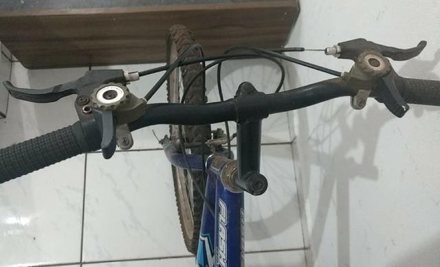 Vendo ou troco bicicleta Caloi quase nunca usada (leia a descrição) R$190,00 - Foto 3