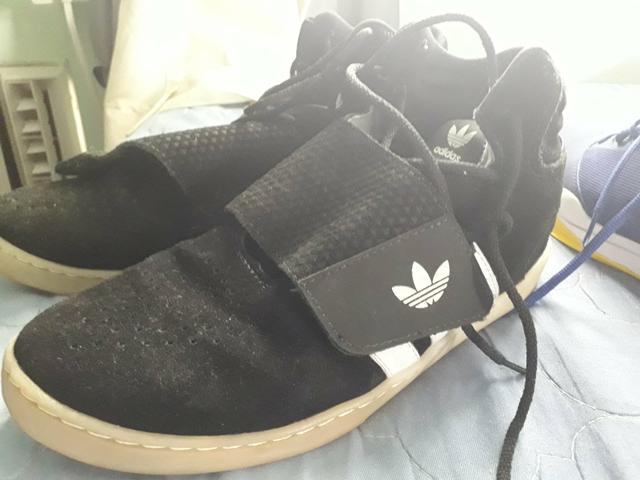 Tênis Adidas 41