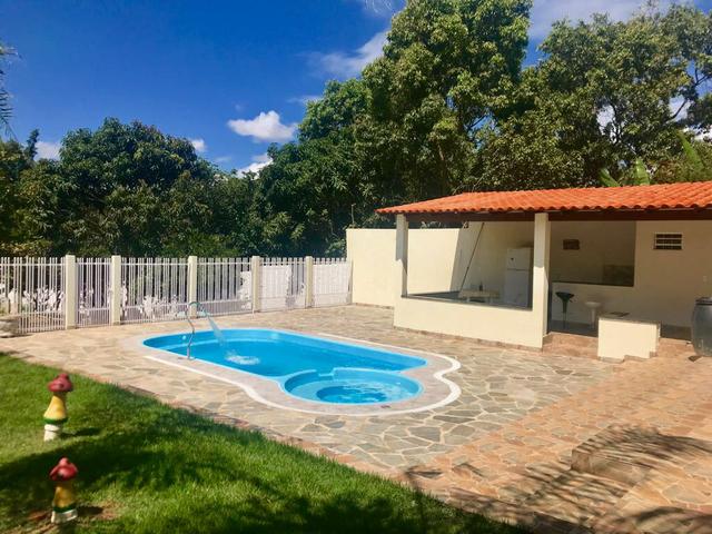 Vendo casa com piscina, lote de 1.300 metros em Arniqueira - Foto 2