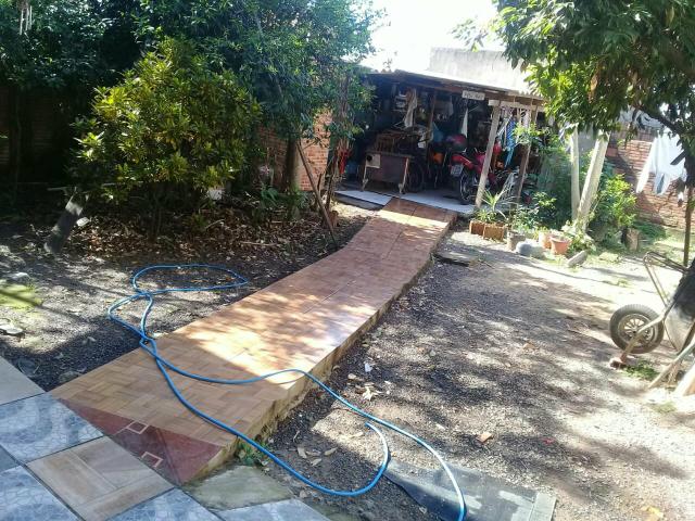 VENDE SE casa enorme aceito troca e proposta a metade em dinheiro - Foto 5