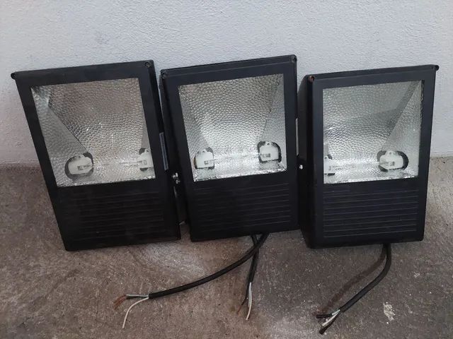 Vendo 3un Refletor Taschibra TRT 150 MBY - 150w - Foto 4