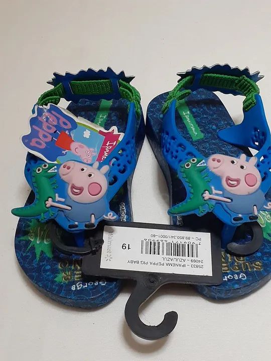 Chinelo do George da pepa pig