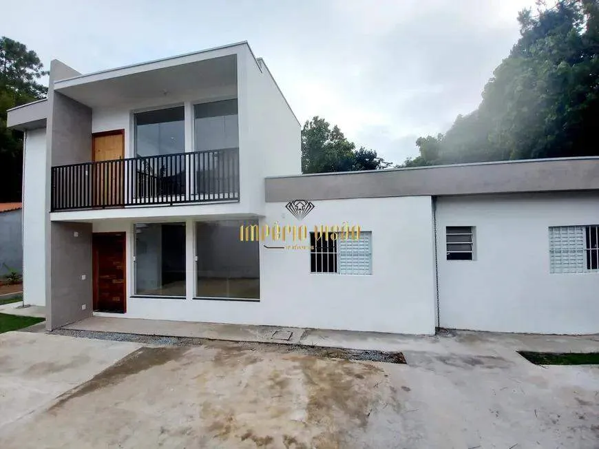 Sobrado novo em condomínio com 03 dormitórios, 01 suite, Chácara Ceres, Suzano