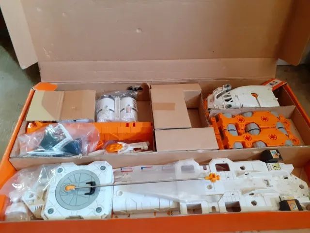 Mega-Rig Space Base Toy, Year 9864961578157441125
