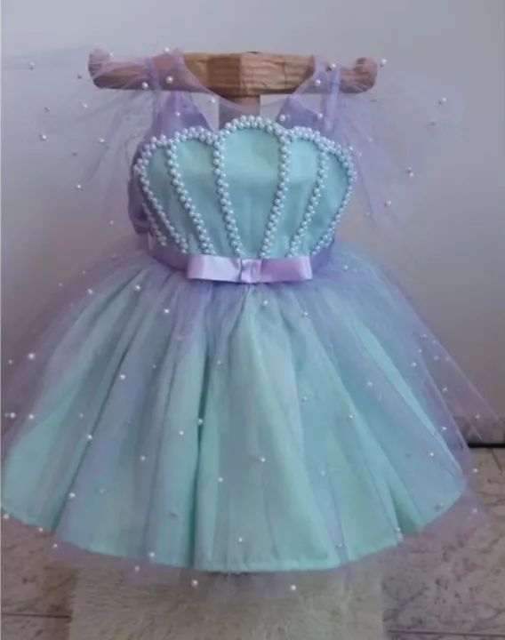 vestido princesa festa sereia verde com tule lilás e pérolas Tam 1 ano 