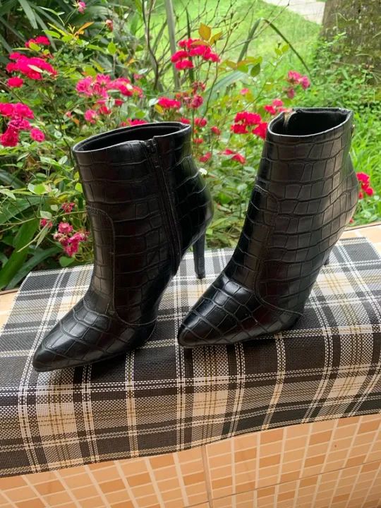 Bota Feminina Croco Preto - Foto 2