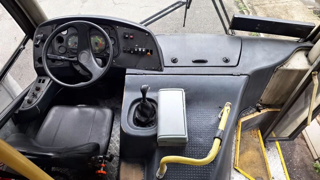 Onibus curto mercedes 1418 ano 2010 - Foto 7