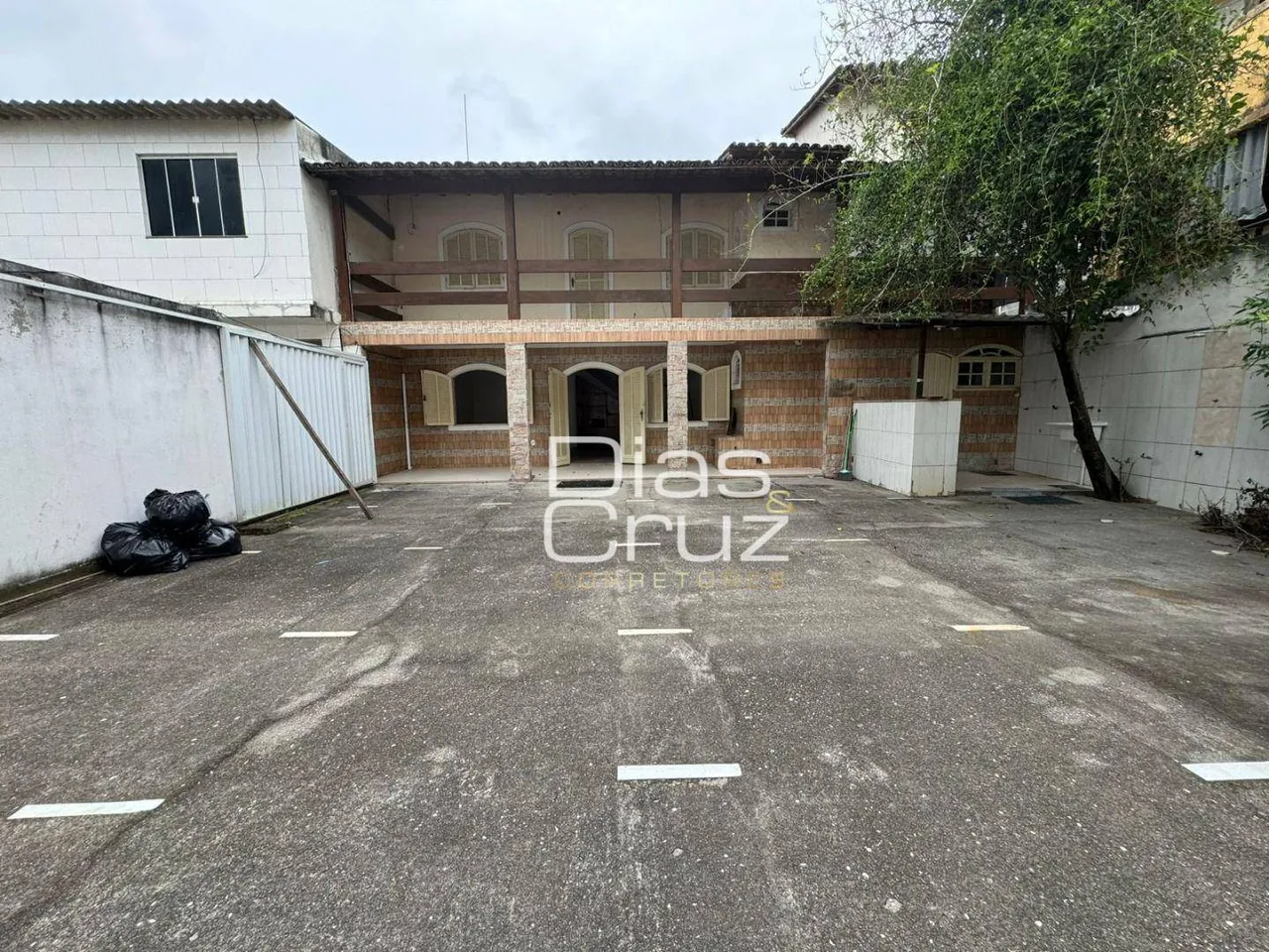 Casa no Centro de Rio das Ostras com 3 quartos, localização top!