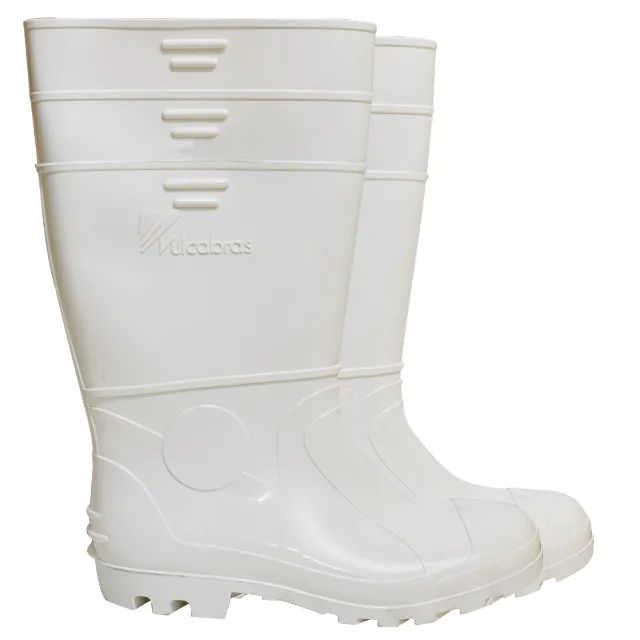 Vendo 2 botas nunca usadas