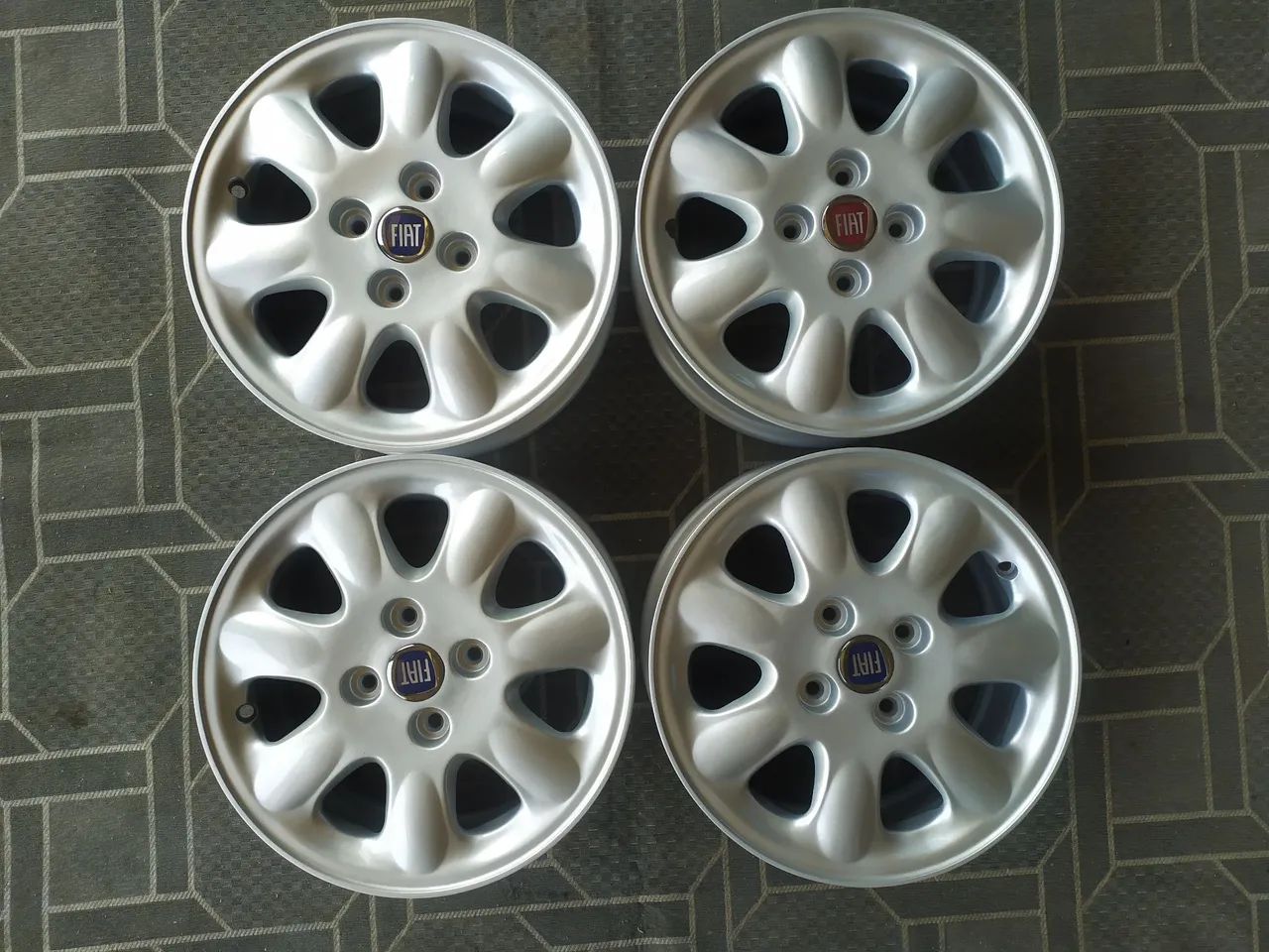 Rodas Fiat aro 14  - Foto 3