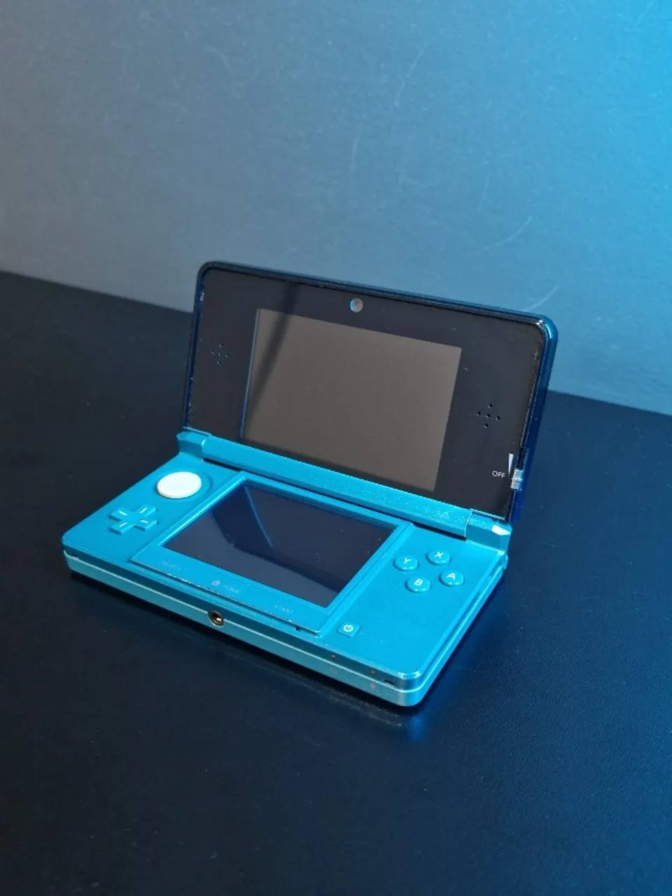 Nintendo 3DS Azul Desbloqueado 32Gb + Resident Evil: Revelations