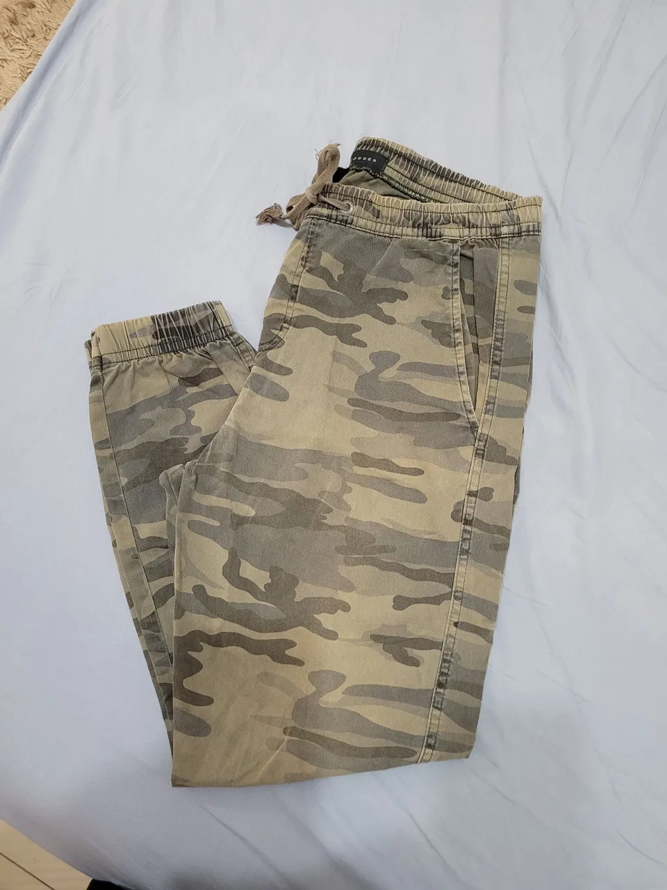 Calça Jogger Camuflada
