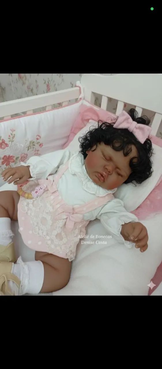 Boneca Bebê Reborn negra Dormindo  - Foto 3