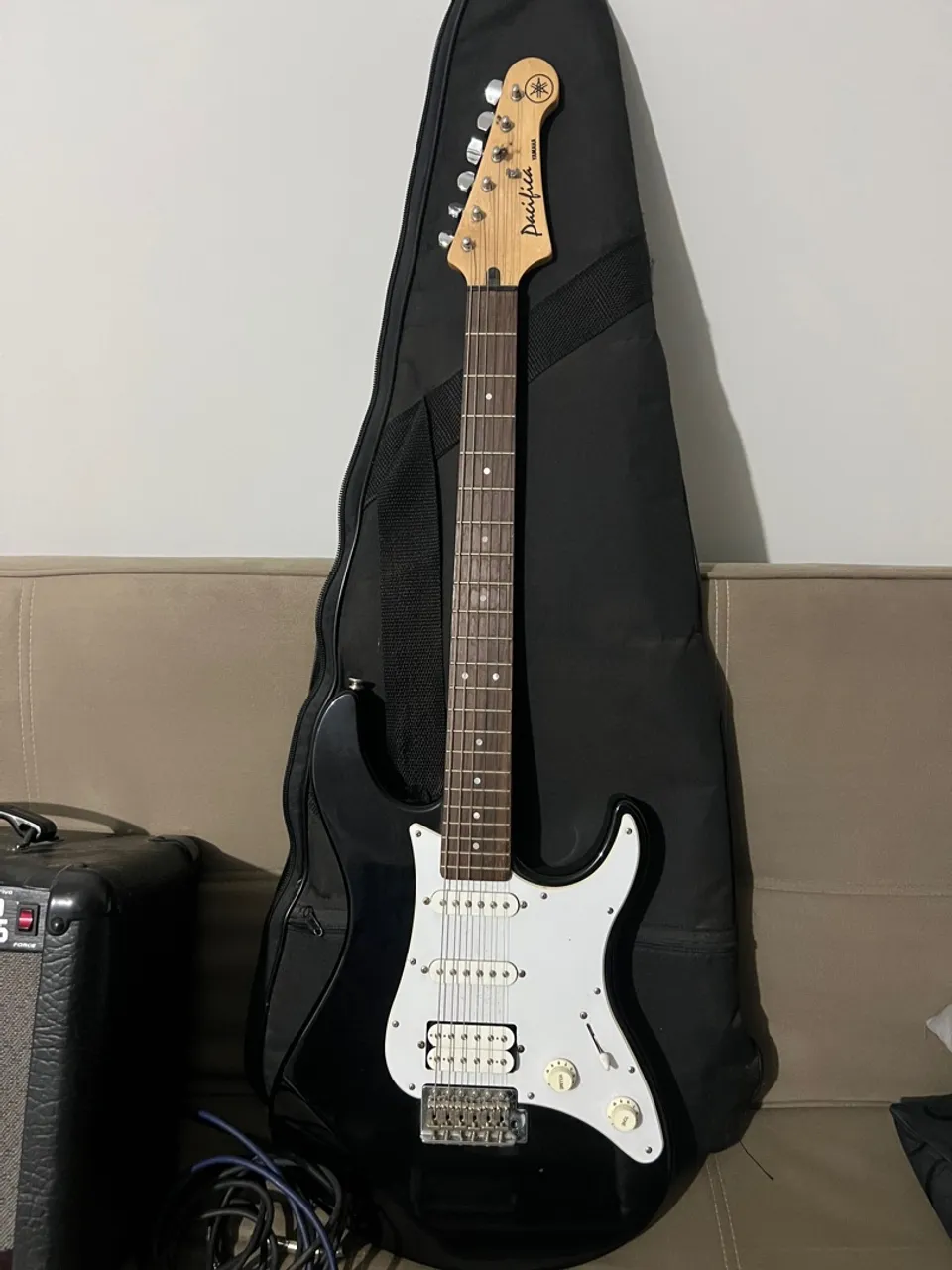 Guitarra Yamaha Pacifica + Cubo Meteoro ND 15 Nitrous Drive