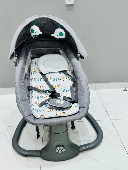 Cadeira De Balanço Para Bebê Mastela Techno Premium Elétrica Cinza - Foto 4