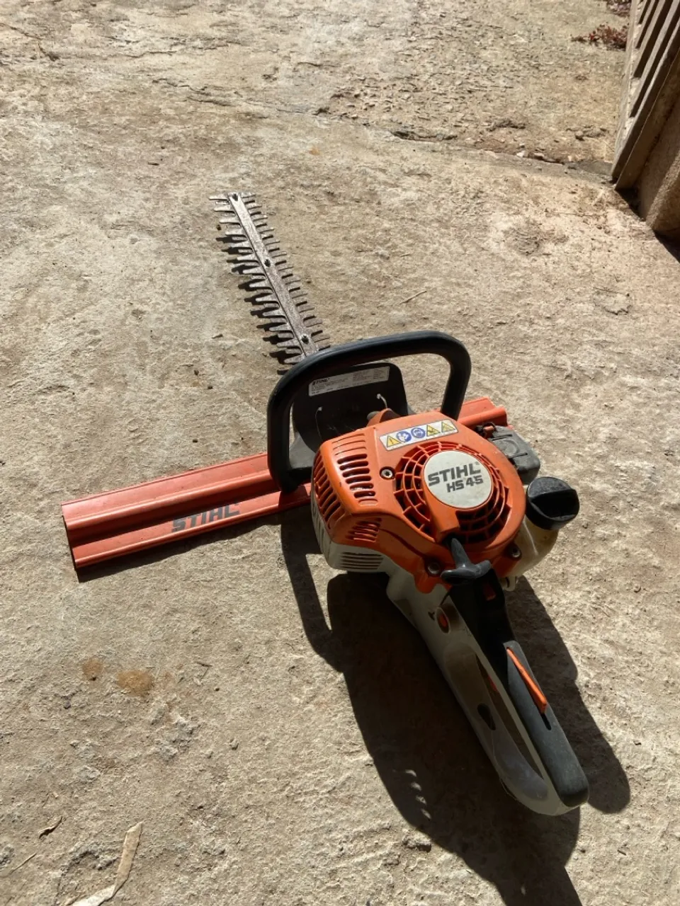 Podador de Cerca Viva Stihl HS 45