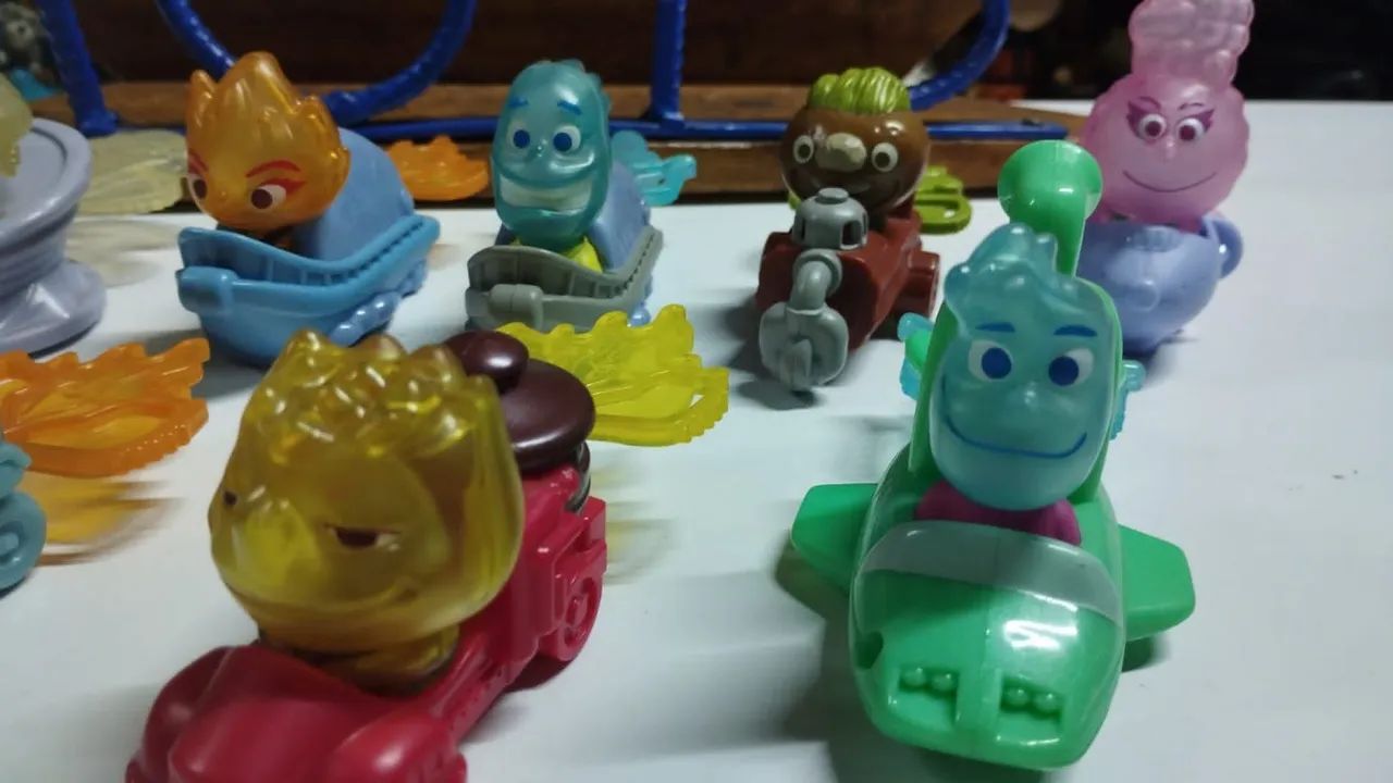 Coleção de Miniaturas elementos Pixar unidade  - Foto 2