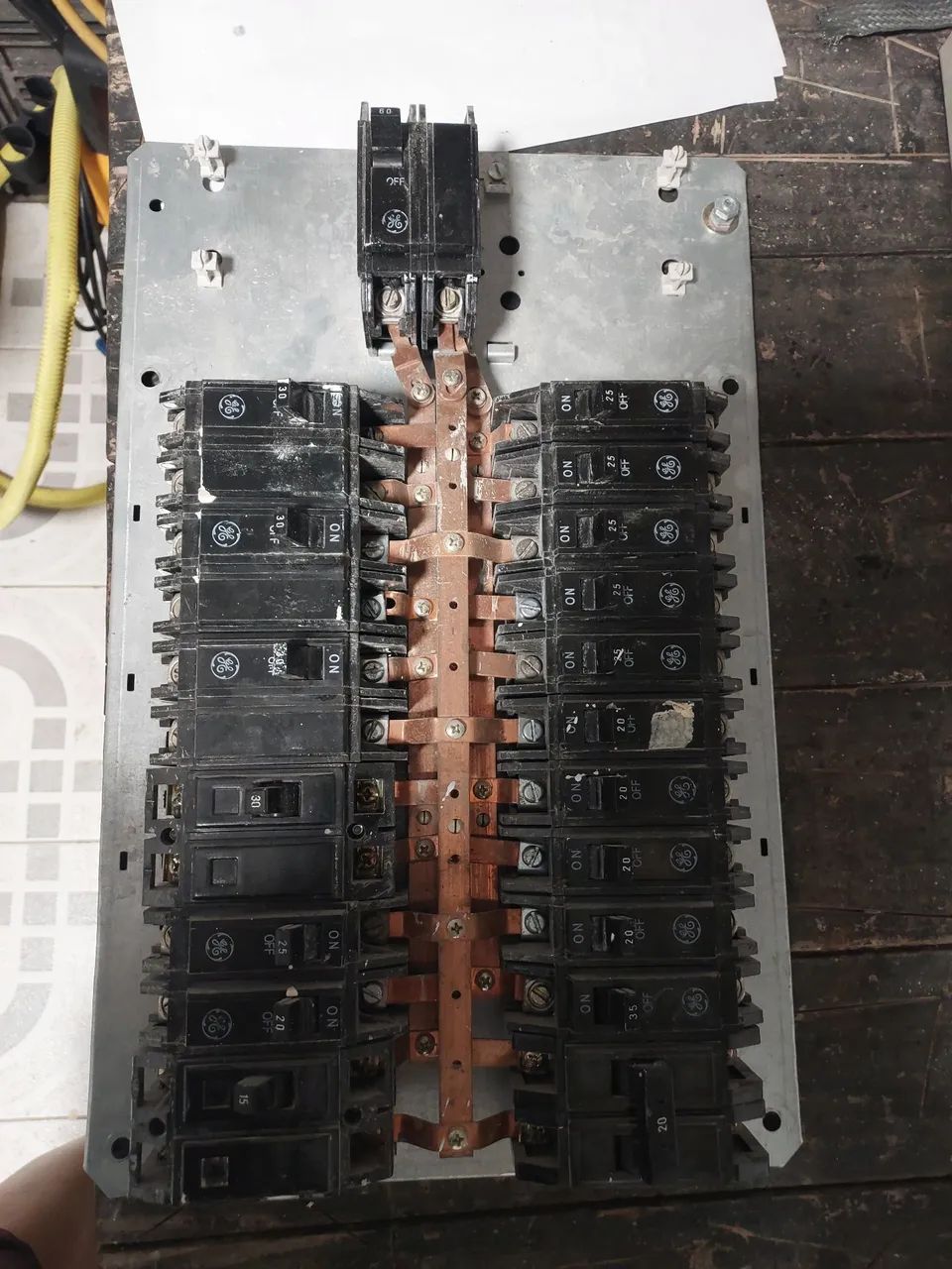 Quadro de Distribuição Elétrica64861206692739120