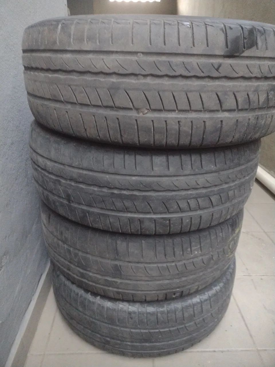 Pneu 205x65 R15 Pirelli P1 cinturato par 300.00 - Foto 5