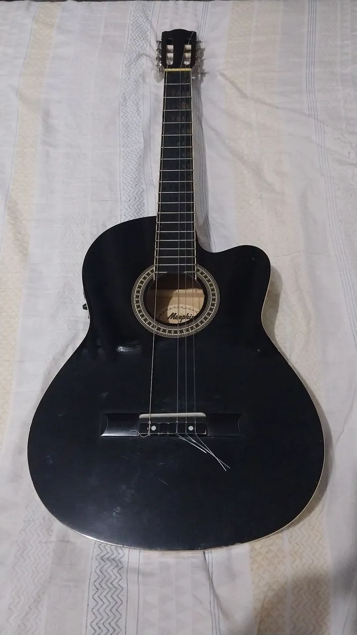 Violão acústico