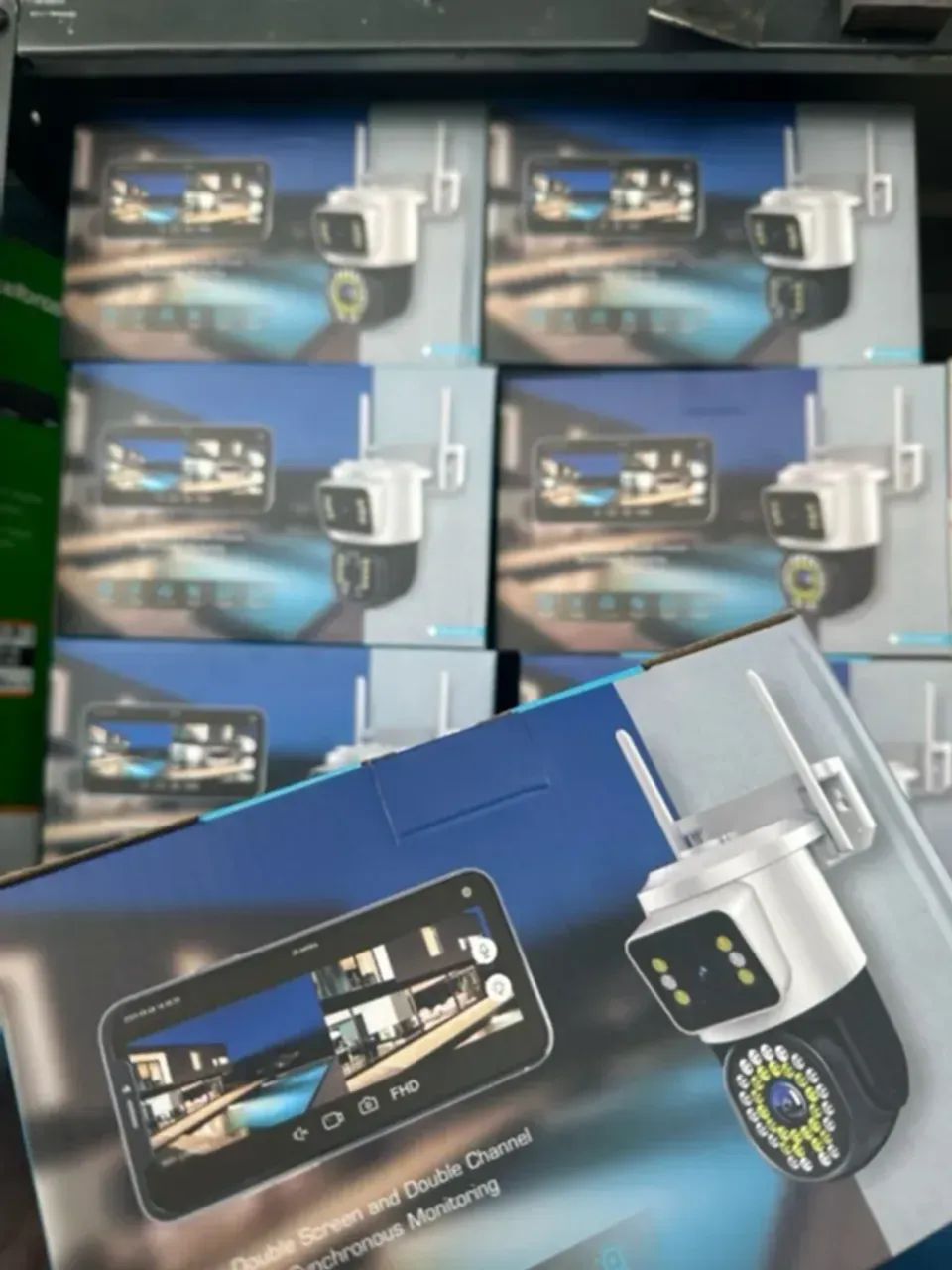 Câmera de Segurança WiFi iCSee lentes Duplas - 360° com Visão Noturna - Foto 2