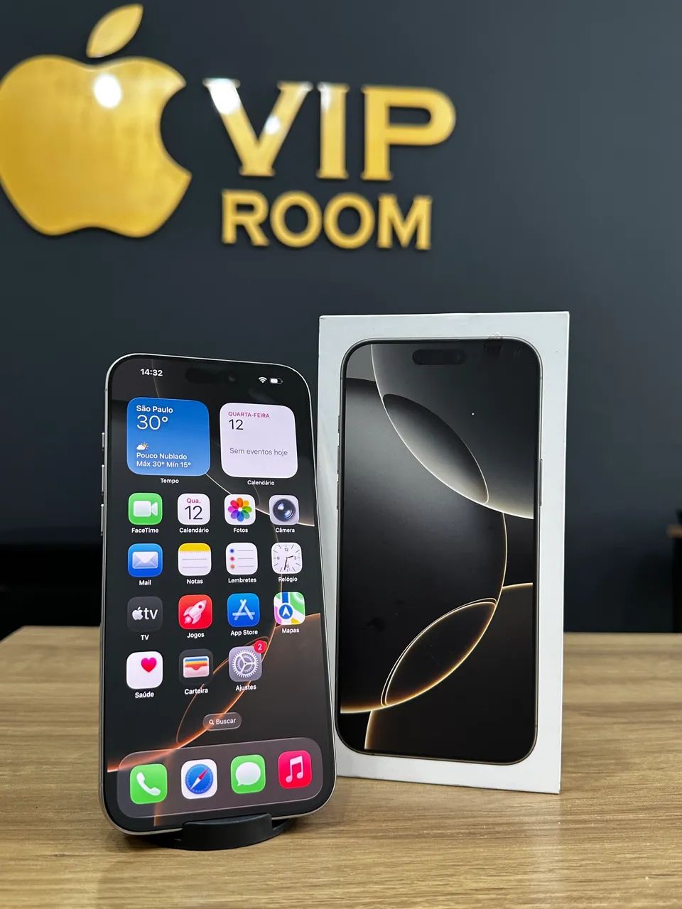 iPhone 16 Pro Max 256gb natural semi novo em excelente estado