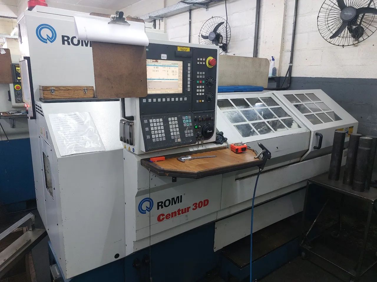 Torno cnc CENTUR 30 D COMANDO SIEMENS  placa 8 pol passagem 40 mm com contraponto 